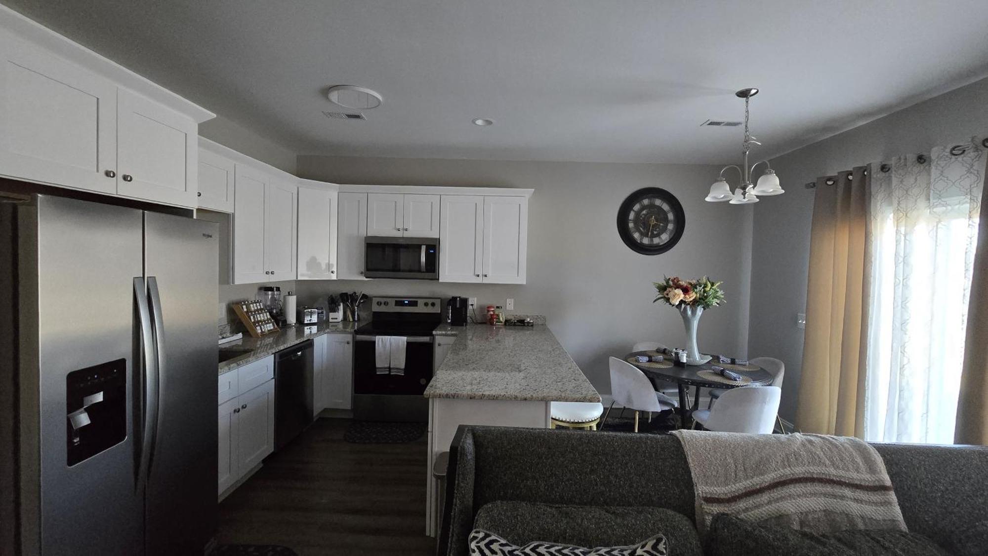 Gorgeous 3 Bedroom Home With Cable Tv In All Rooms & Free Wi-Fi Конкорд Екстериор снимка